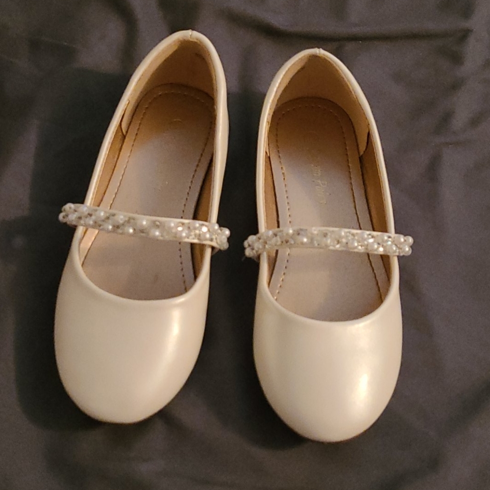 Girls dress shoes